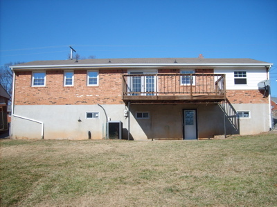 1619 Eanes Road Roanoke, VA 24014 - Photo 3 of 14 REAR VIEW