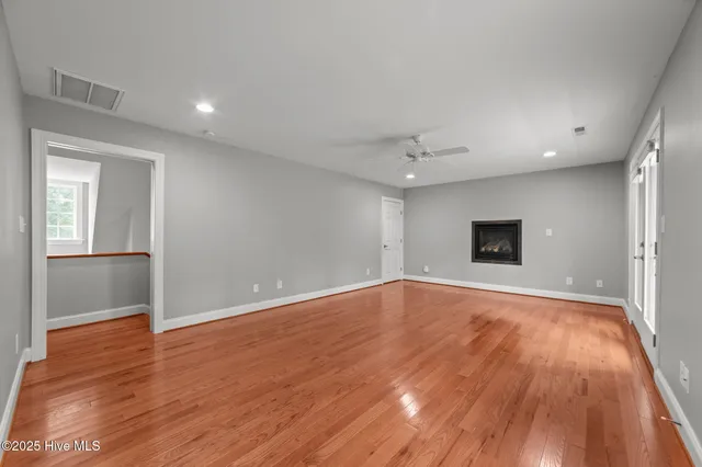 $449,999 | 100 Greenbriar Lane, Washington, NC 27889