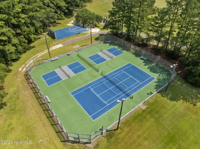 $449,999 | 100 Greenbriar Lane, Washington, NC 27889