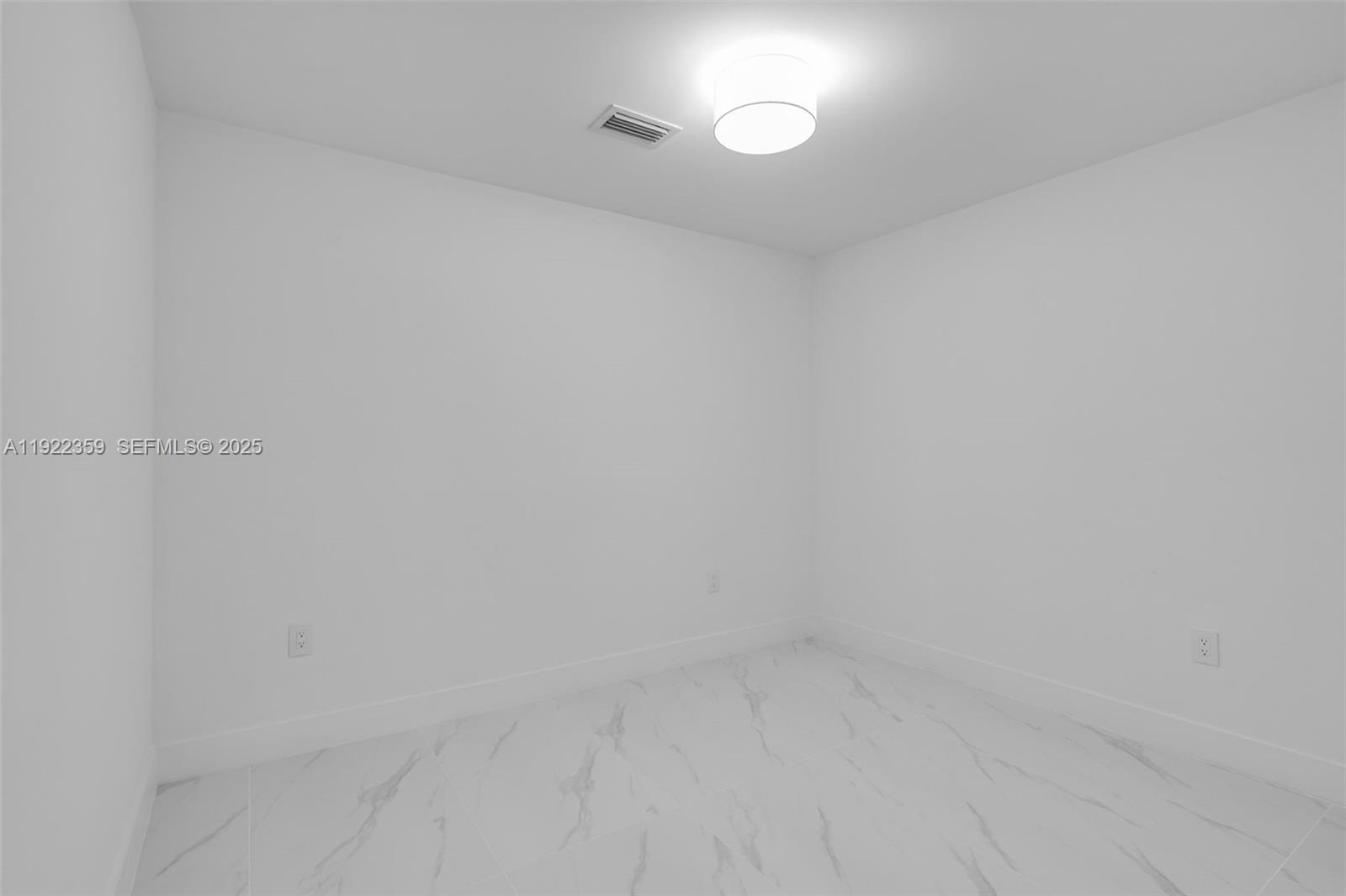 700 Northeast 24th Street, Unit 2003 Miami, FL 33137 - Photo 41 of 87 a view of small space