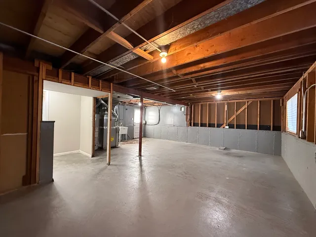 $194,000 | 154 Pamela Drive South, Chicago Heights, IL 60411