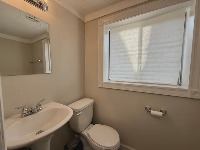 $194,000 | 154 Pamela Drive South, Chicago Heights, IL 60411