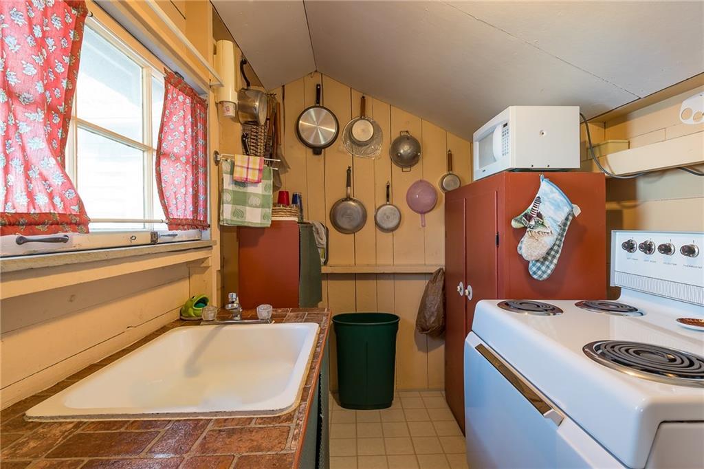 105 West Shore Road Bailey Island, ME 04003 - Photo 10 of 29 Photo