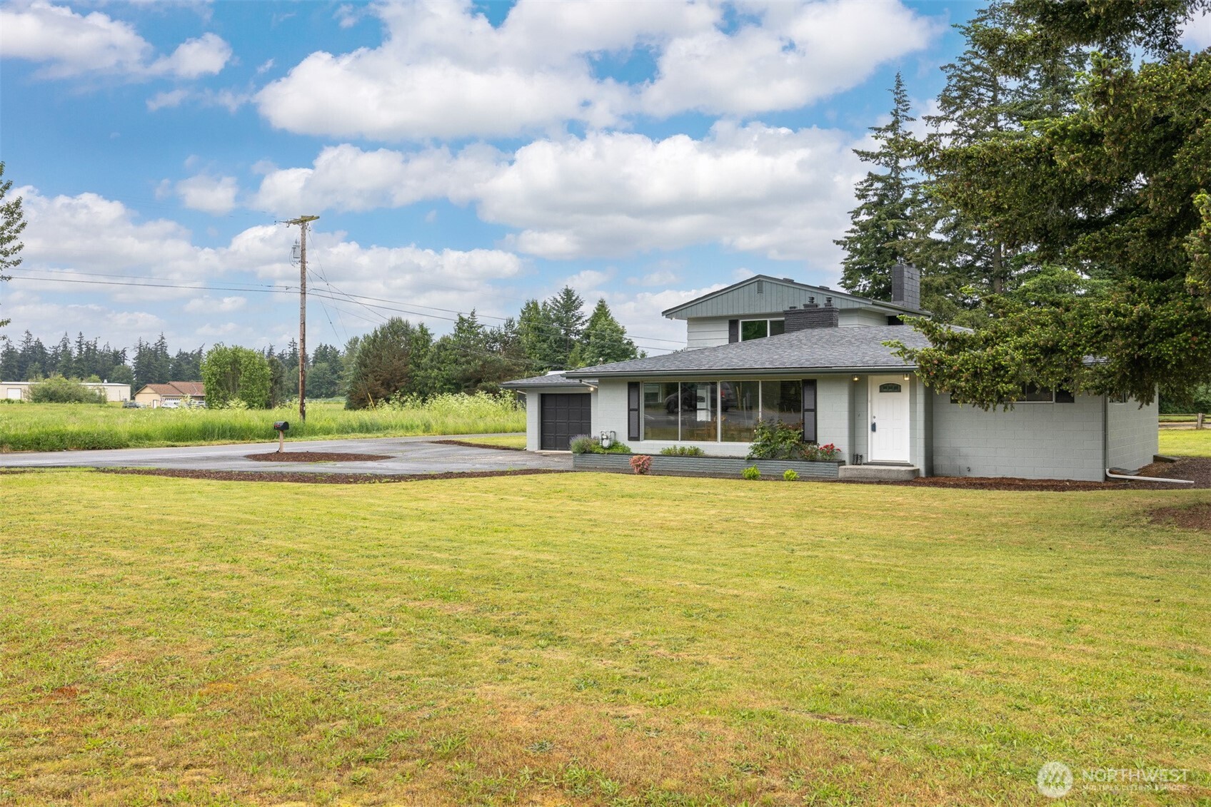 108 West Bartlett Road Lynden, WA 98264 - Photo 3 of 39