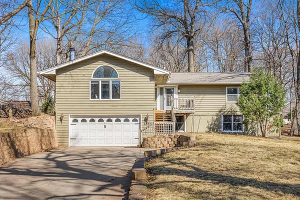 $449,900 | 6859 Yuma Drive, Chanhassen, MN 55317