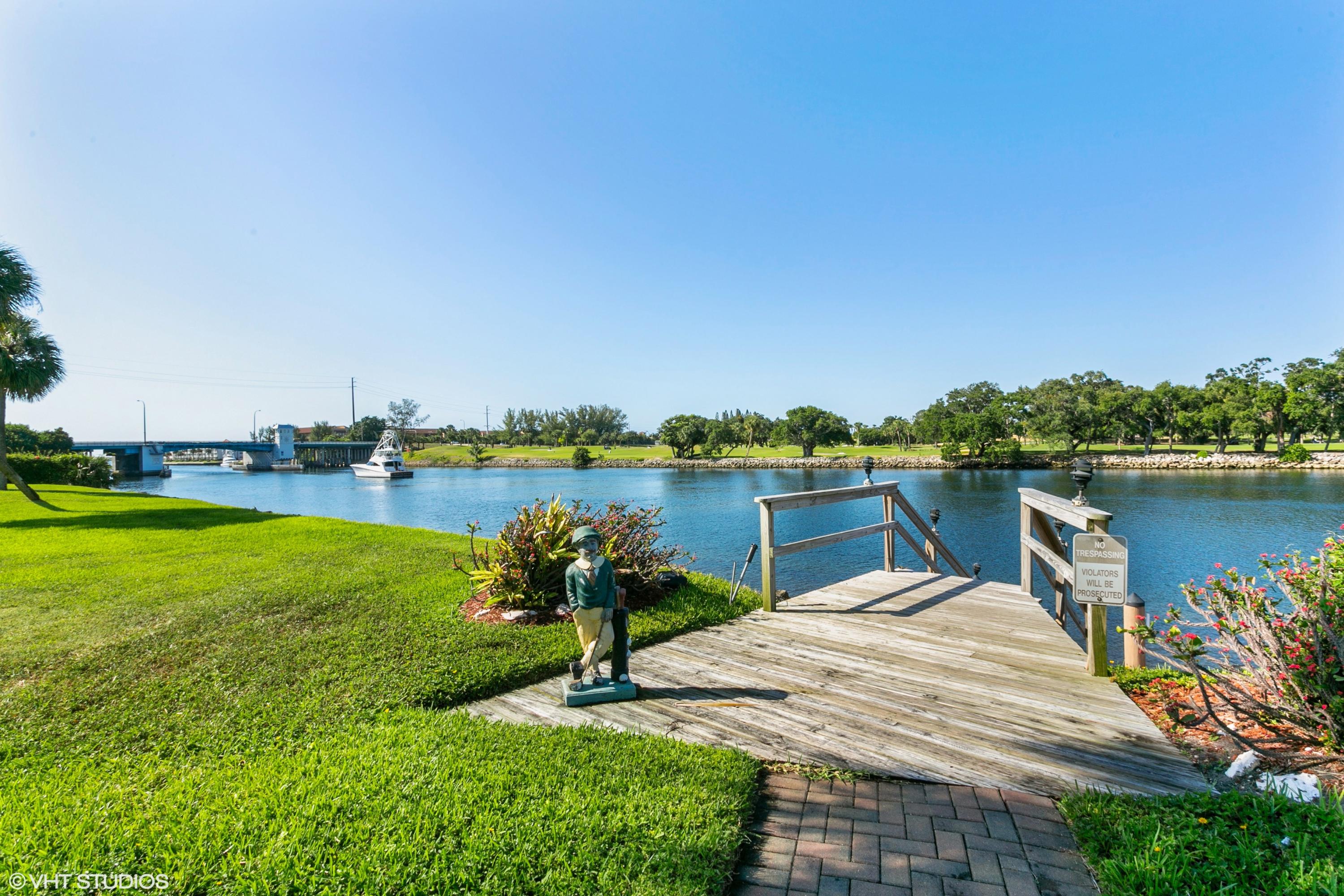 336 Golfview Road, Unit 604 North Palm Beach, FL 33408 - Photo 12 of 16 Dock Area to the water