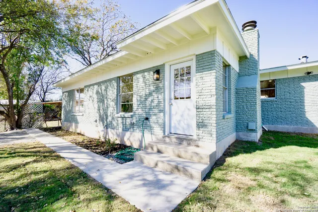 $335,000 | 4010 Northwest Loop 410, San Antonio, TX 78201