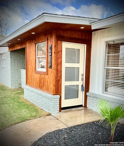 $335,000 | 4010 Northwest Loop 410, San Antonio, TX 78201