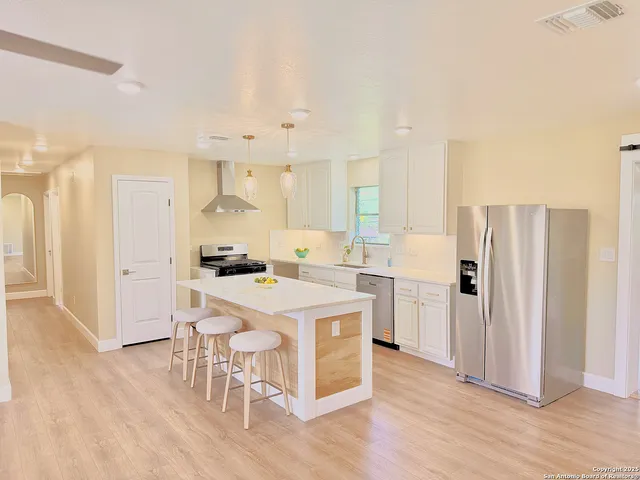 $335,000 | 4010 Northwest Loop 410, San Antonio, TX 78201