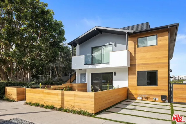 a view of house with outdoor space