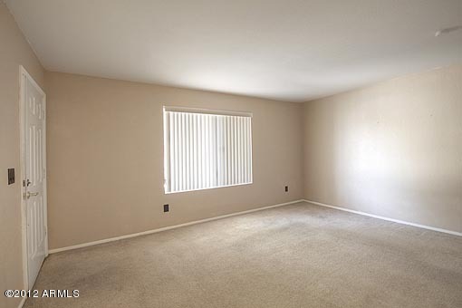 4541 East Pershing Avenue Phoenix, AZ 85032 - Photo 2 of 15 Living room