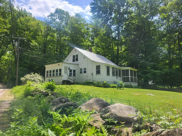 $299,900 | 143 Martin Road, Weare, NH 03281