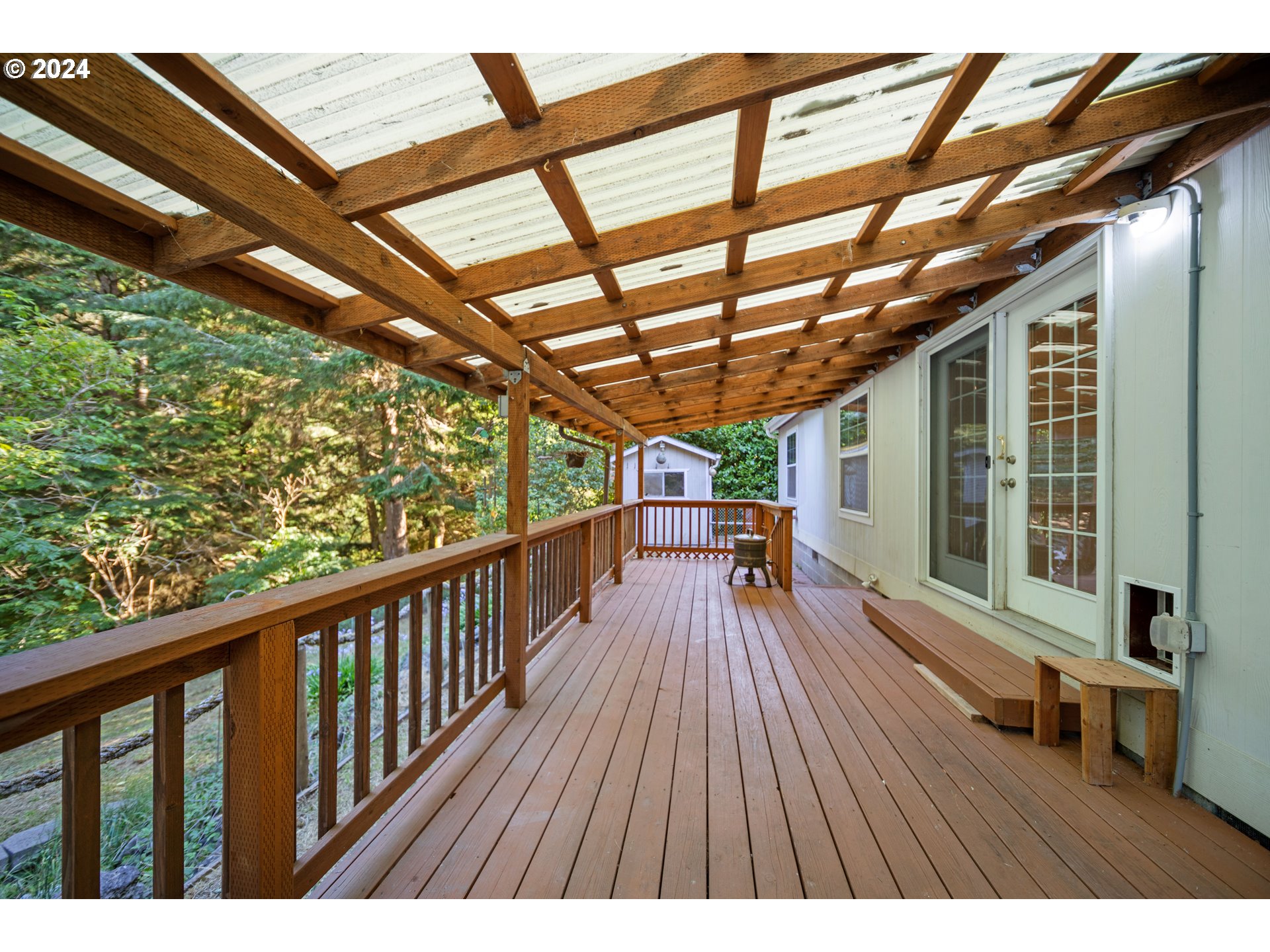68339 Oceanic Road North Bend, OR 97459 - Photo 32 of 48 Deck