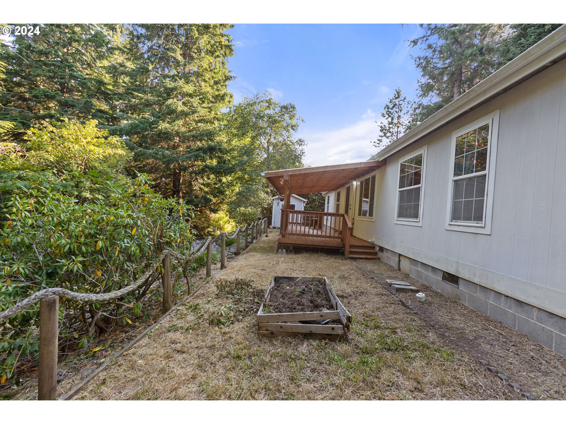 68339 Oceanic Road North Bend, OR 97459 - Photo 35 of 48 Yard