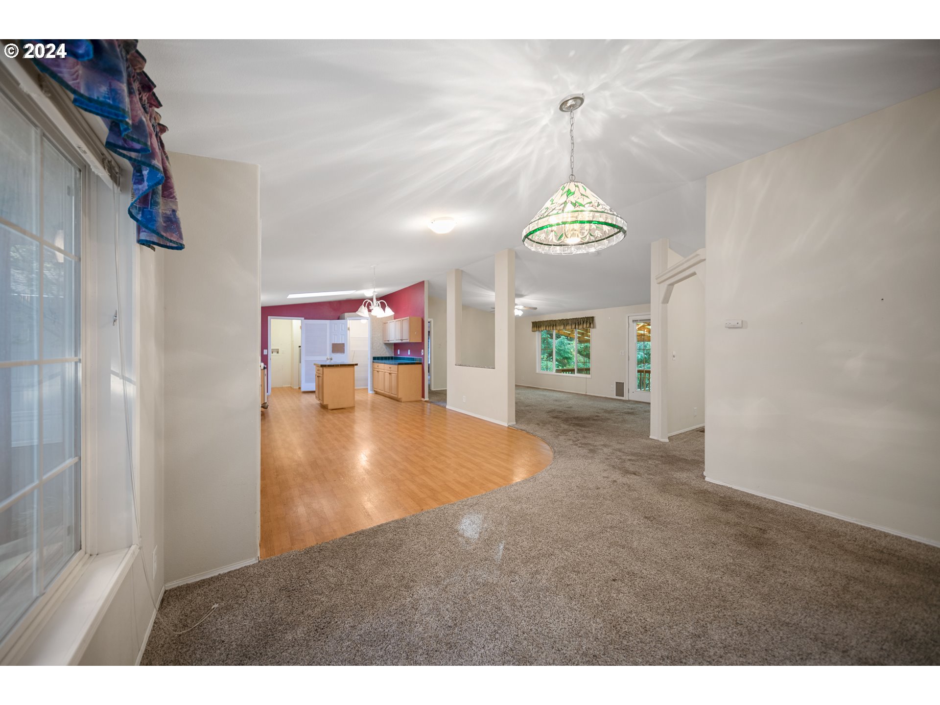 68339 Oceanic Road North Bend, OR 97459 - Photo 10 of 48 Family Room