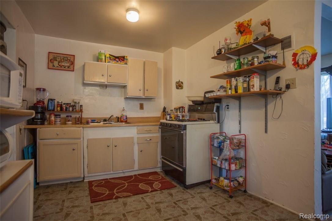 26465 Goddard Road Taylor, MI 48180 - Photo 14 of 22 IMG_0522.JPG