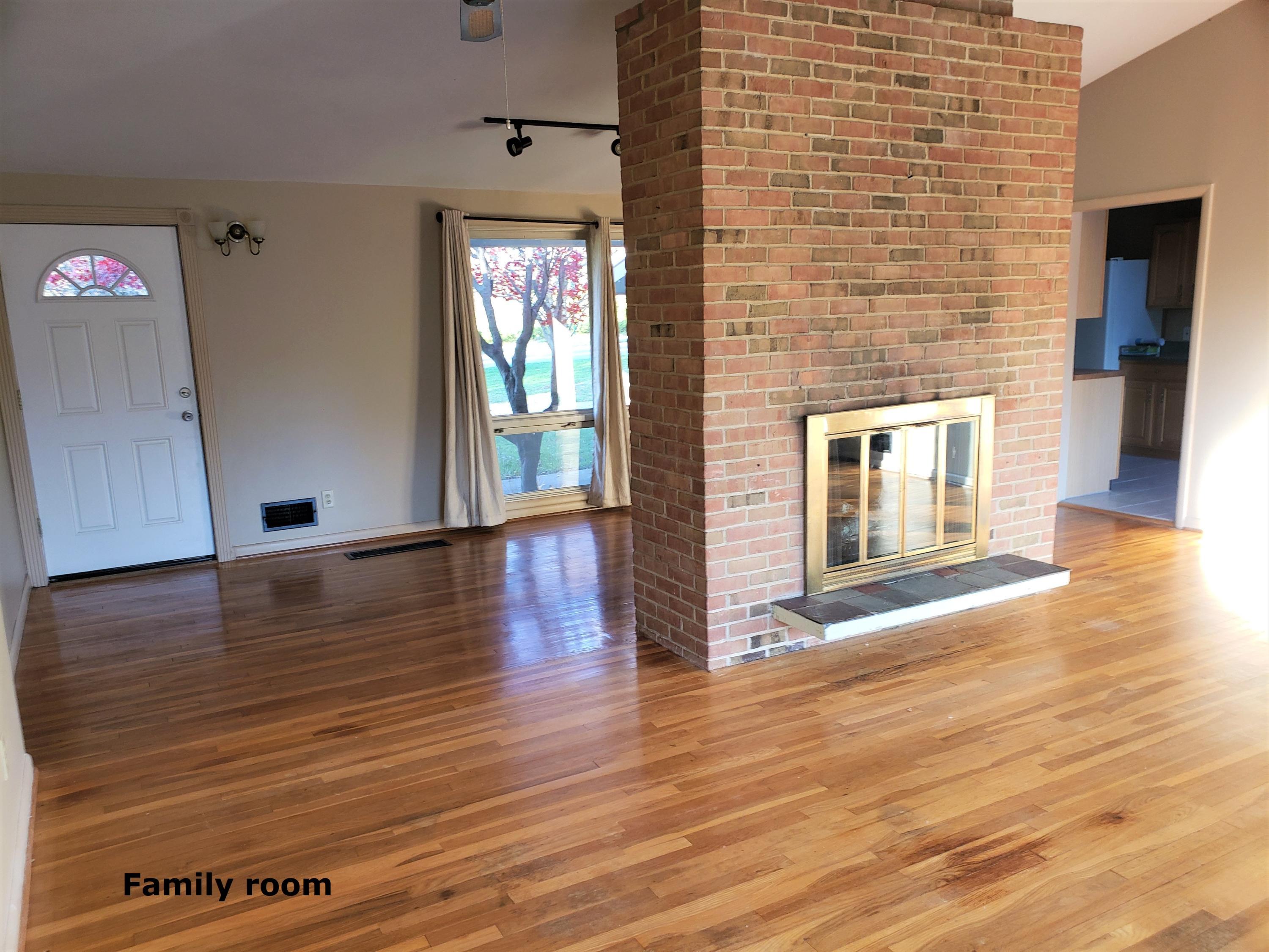 3849 West Henderson Road Columbus, OH 43220 - Photo 4 of 12