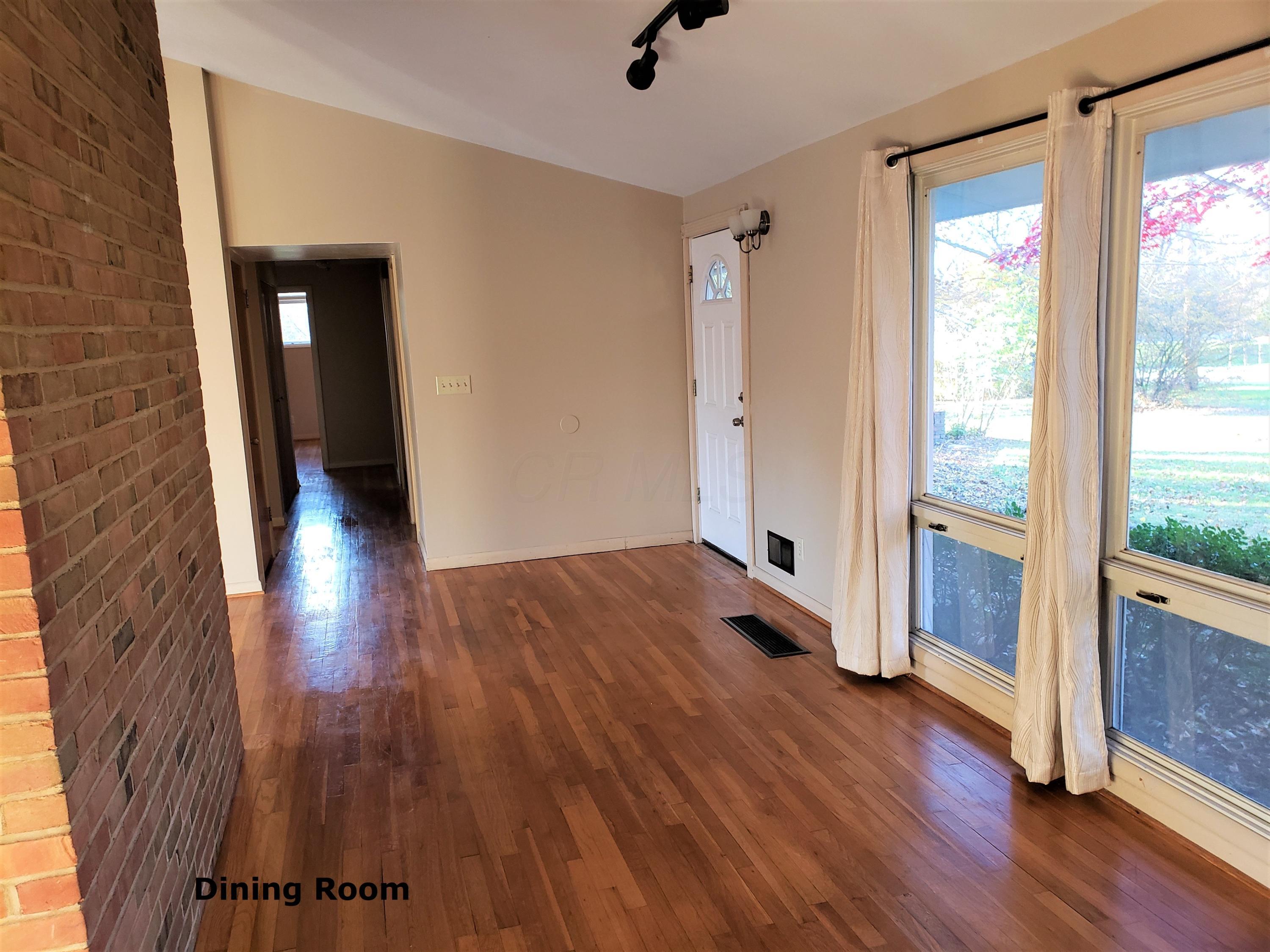3849 West Henderson Road Columbus, OH 43220 - Photo 7 of 12