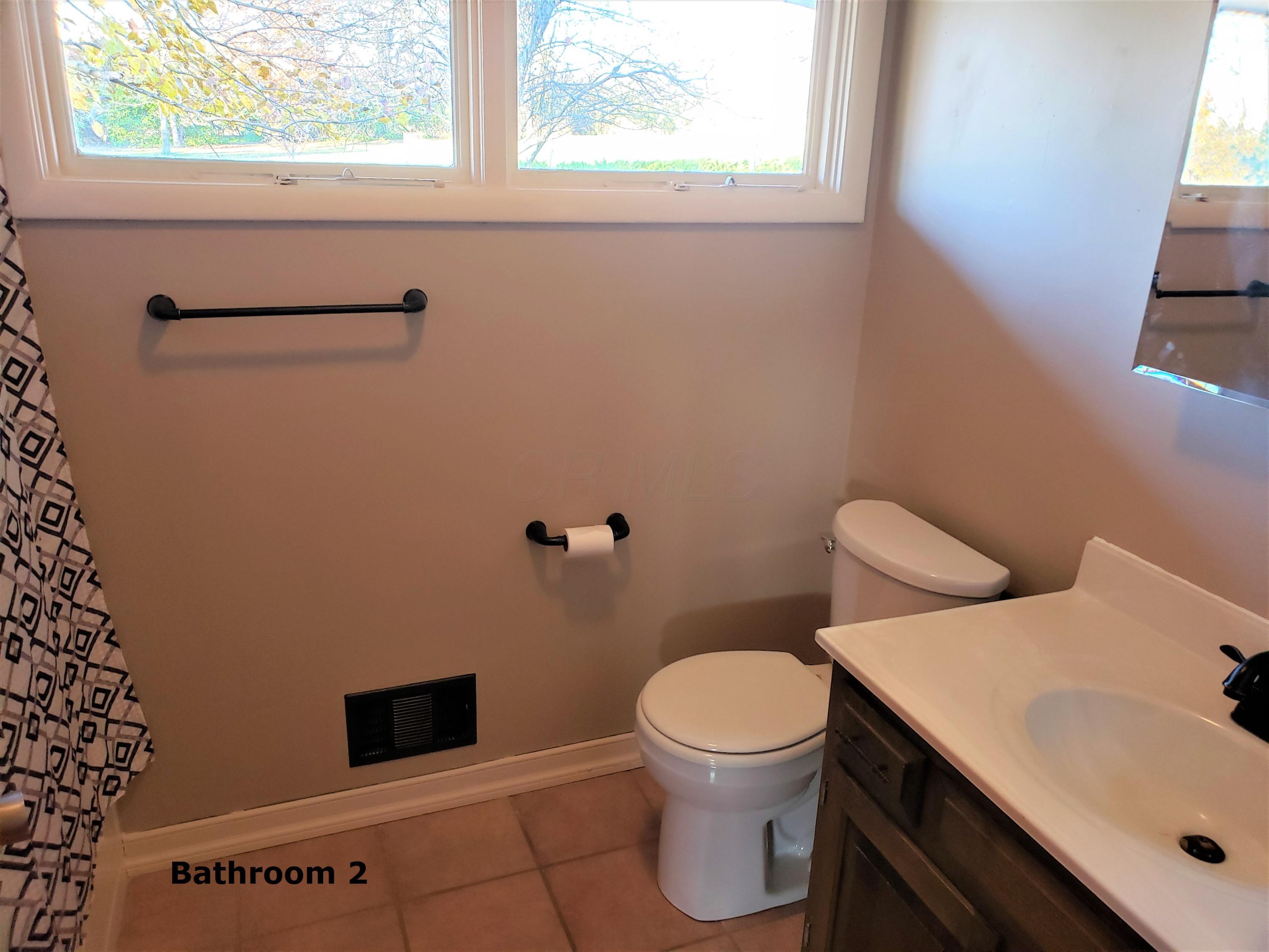 3849 West Henderson Road Columbus, OH 43220 - Photo 10 of 12