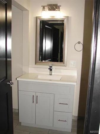 $1,250 | 333 South Kansas Street, Unit 101, Edwardsville, IL 62025