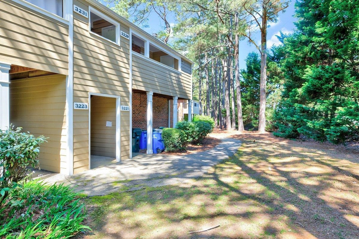 3229 Mill Run, Unit 180 Raleigh, NC 27612 - Photo 2 of 33 Photo 2