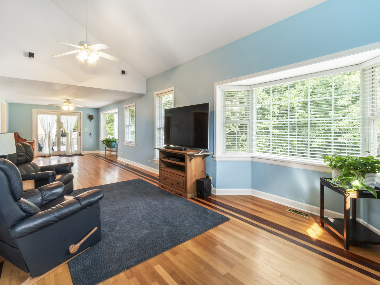 225 Stratford Road Des Plaines, IL 60016 - Photo 20 of 58 Gallery Image 20