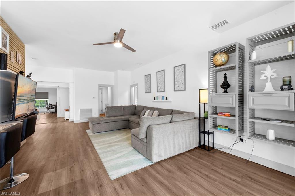 10037 Colonial Country Club Boulevard Fort Myers, FL 33913 - Photo 18 of 48