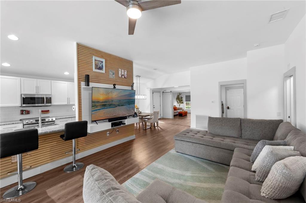 10037 Colonial Country Club Boulevard Fort Myers, FL 33913 - Photo 19 of 48