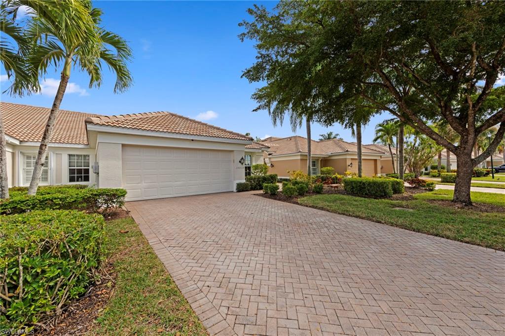 10037 Colonial Country Club Boulevard Fort Myers, FL 33913 - Photo 2 of 48