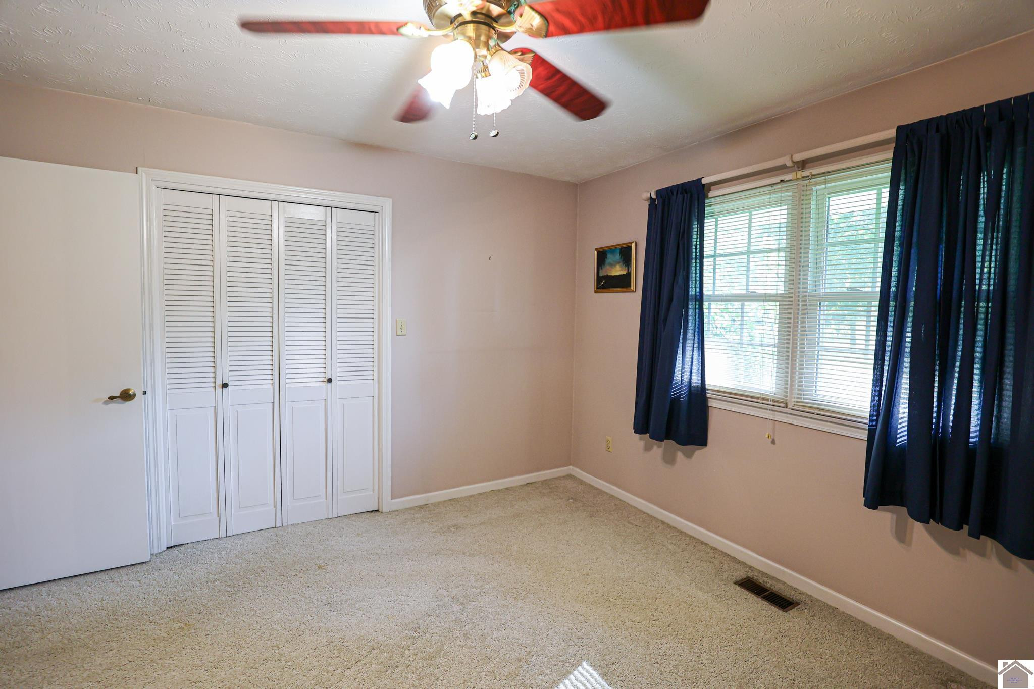 530 Canary Road Paducah, KY 42001 - Photo 29 of 39 Guest Bedroom