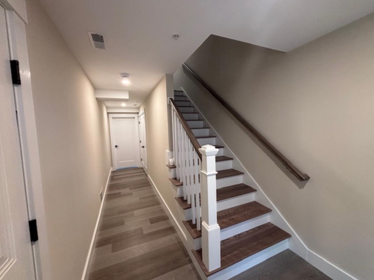 14 Thompson Road North Hampton, NH 03862 - Photo 3 of 24