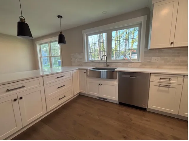 $669,900 | 14 Thompson Road, North Hampton, NH 03862