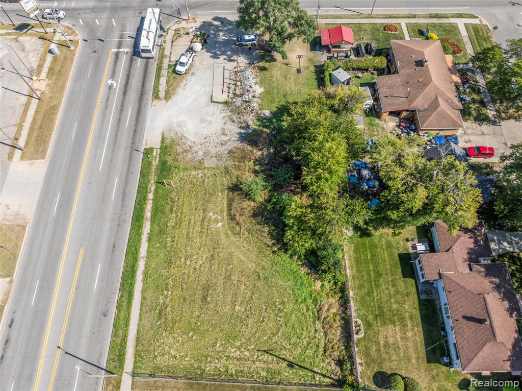 680 East Pierson Road Flint, MI 48505 - Photo 5 of 19