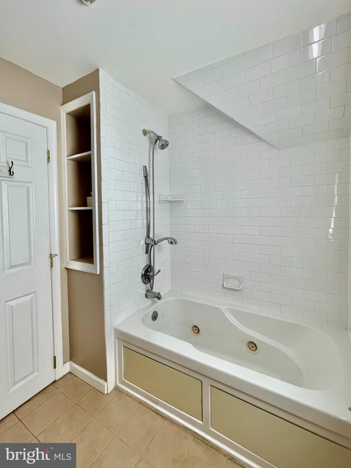 2354 Upper Barness Road Warrington, PA 18976 - Photo 44 of 55 Second full bath jacuzzi tub