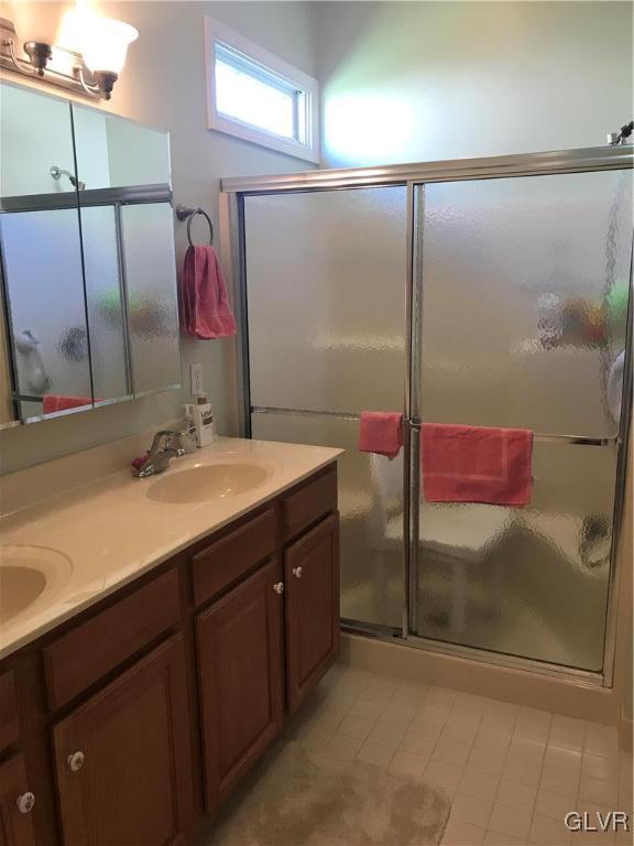 33 Inverness Lane Easton, PA 18045 - Photo 17 of 29 Gallery Image 17