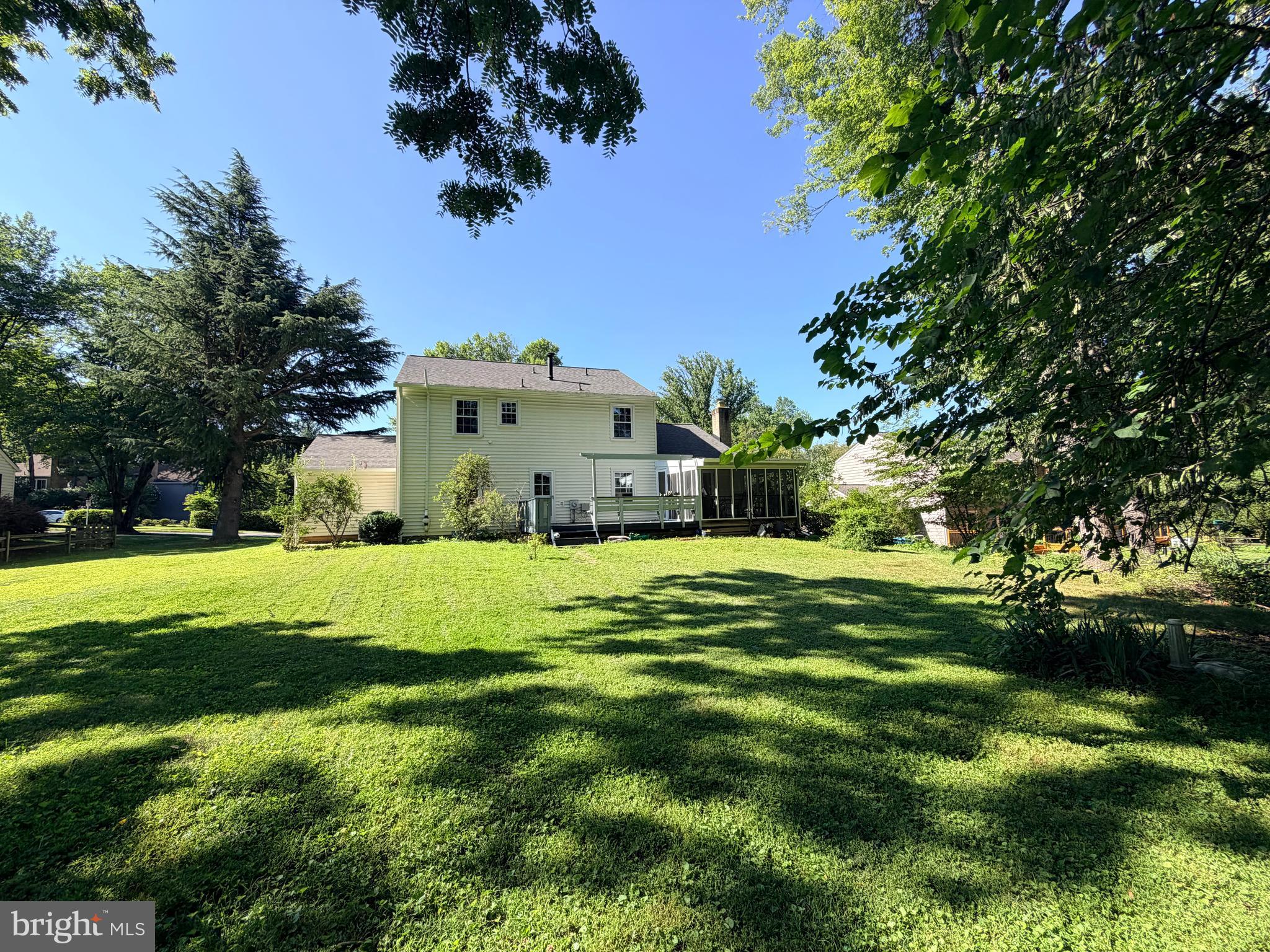 10802 Hunt Club Road Reston, VA 20190 - Photo 38 of 39 Gallery Image 38
