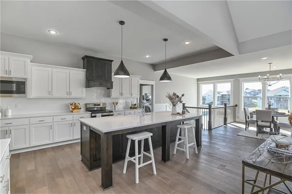 $774,950 | 23811 West 59th Terrace, Shawnee, KS 66226
