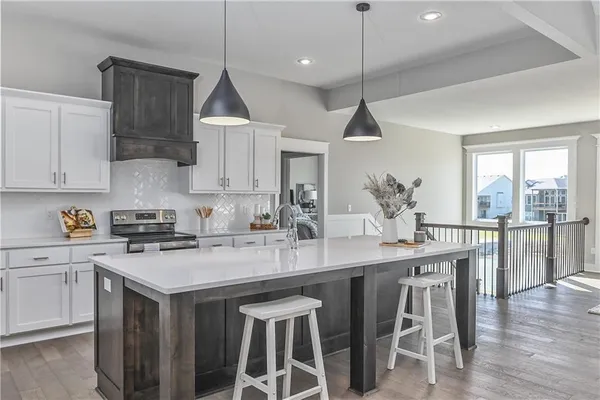 $774,950 | 23811 West 59th Terrace, Shawnee, KS 66226