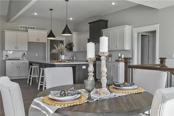 $774,950 | 23811 West 59th Terrace, Shawnee, KS 66226