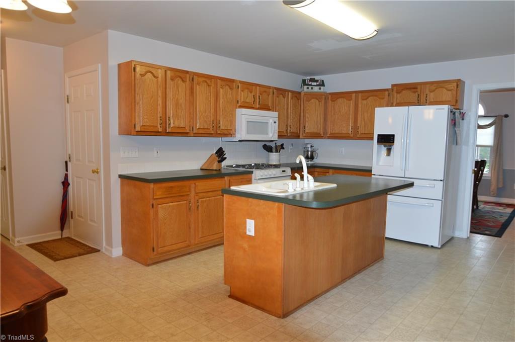 4425 Clarksburg Road Clemmons, NC 27012 - Photo 12 of 20 Gallery Image 12