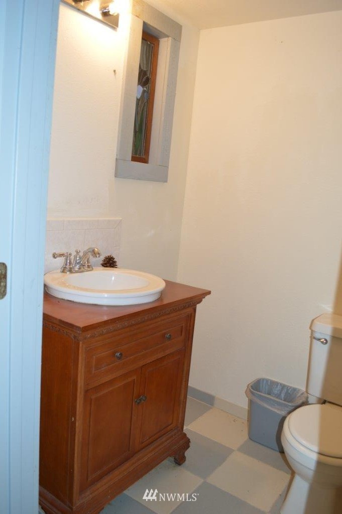 1611 Shahour Road Raymond, WA 98577 - Photo 11 of 25 Gallery Image 11