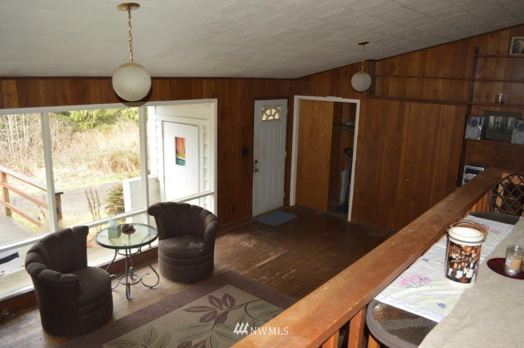 1611 Shahour Road Raymond, WA 98577 - Photo 3 of 25 Gallery Image 3