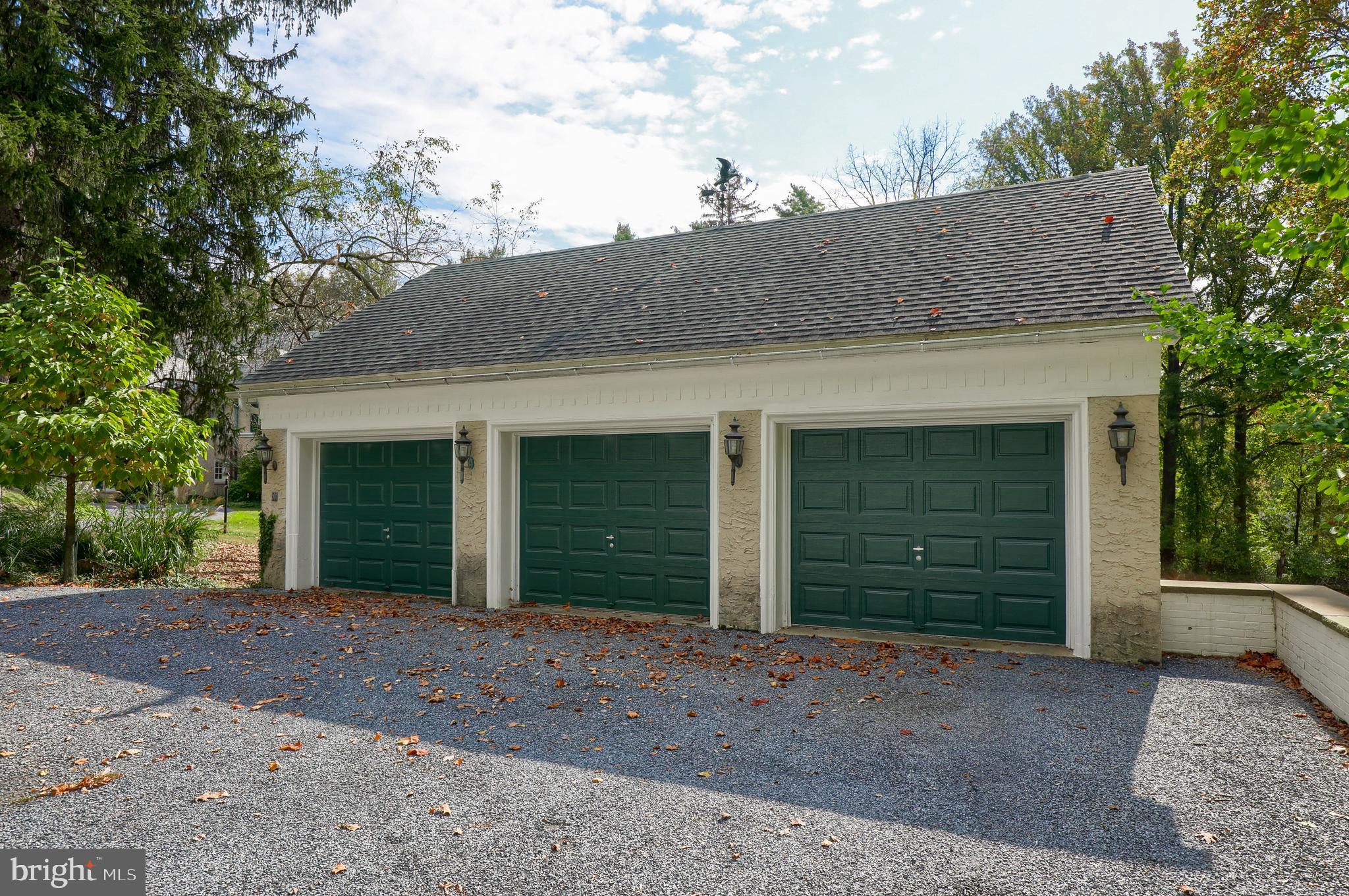 307 Oak Grove Road Reading, PA 19601 - Photo 18 of 80 Detached Garage 2