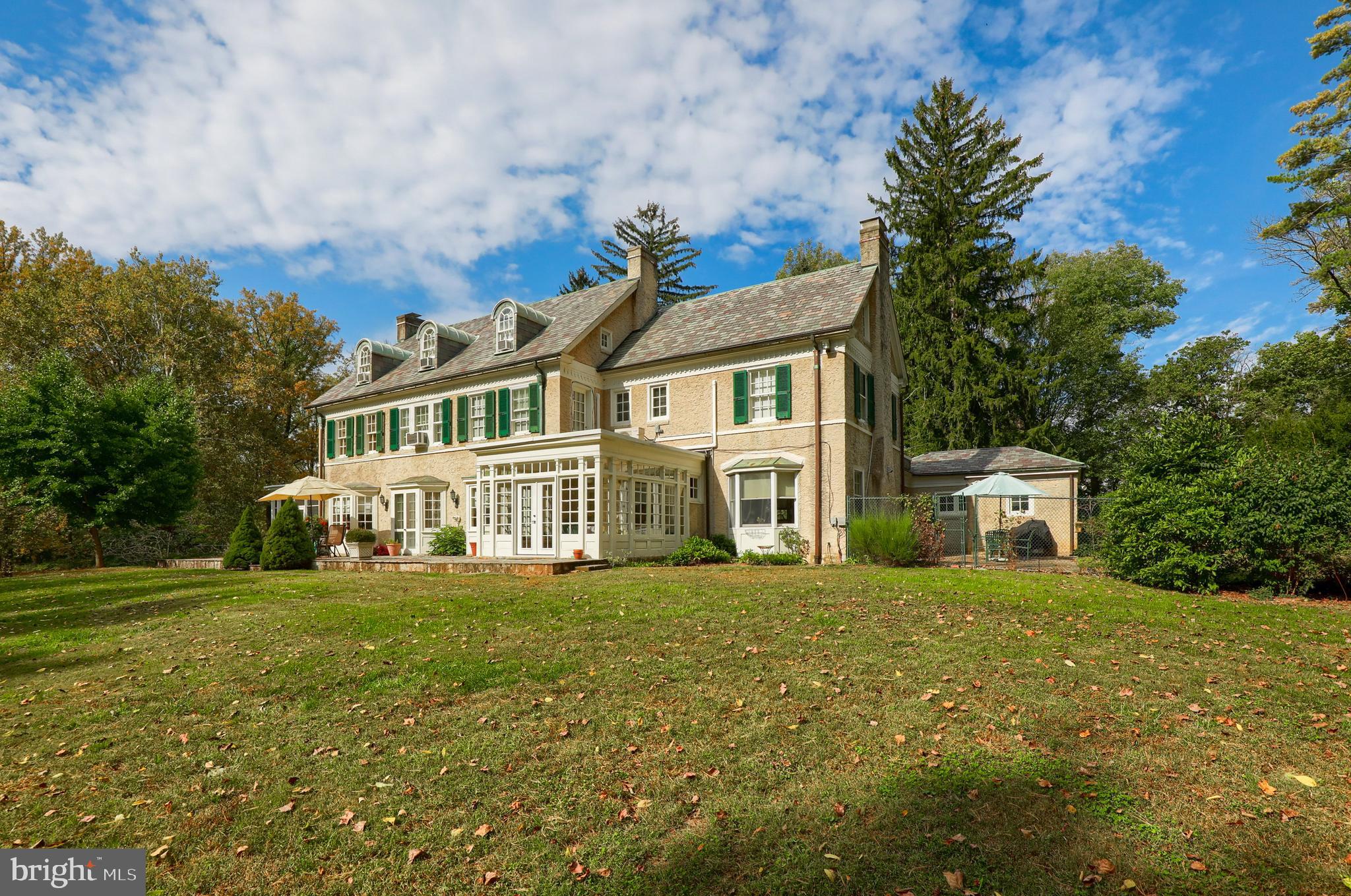 307 Oak Grove Road Reading, PA 19601 - Photo 2 of 80 Gallery Image 2