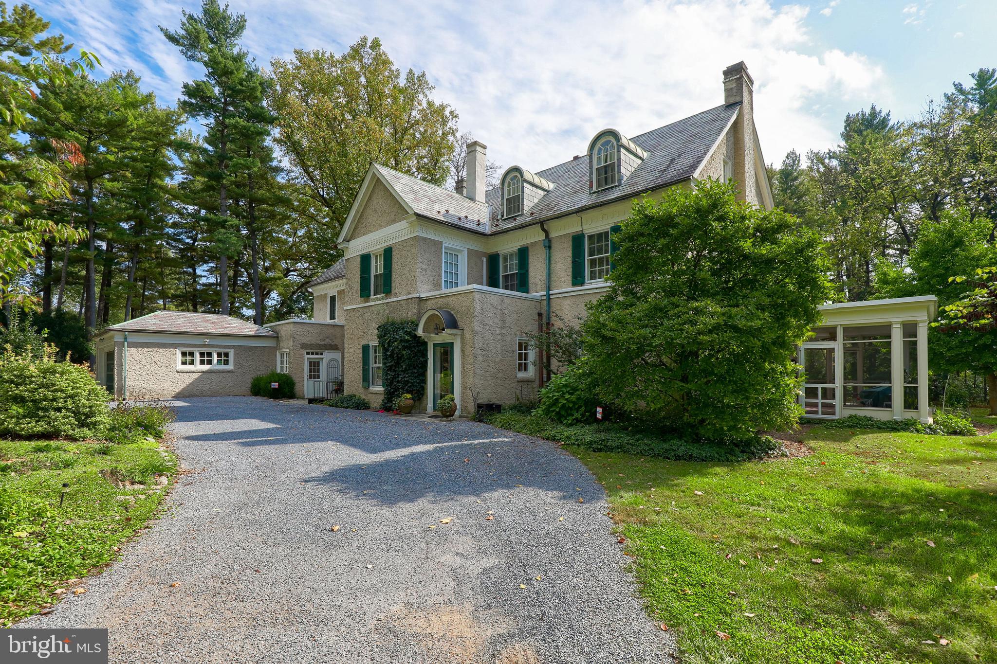 307 Oak Grove Road Reading, PA 19601 - Photo 24 of 80 Front of House