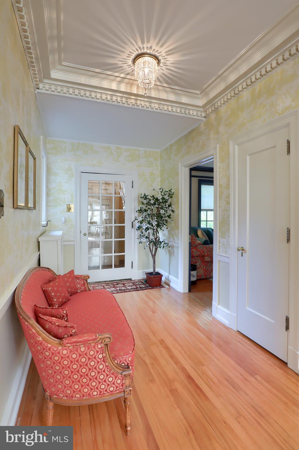 307 Oak Grove Road Reading, PA 19601 - Photo 26 of 80 Foyer