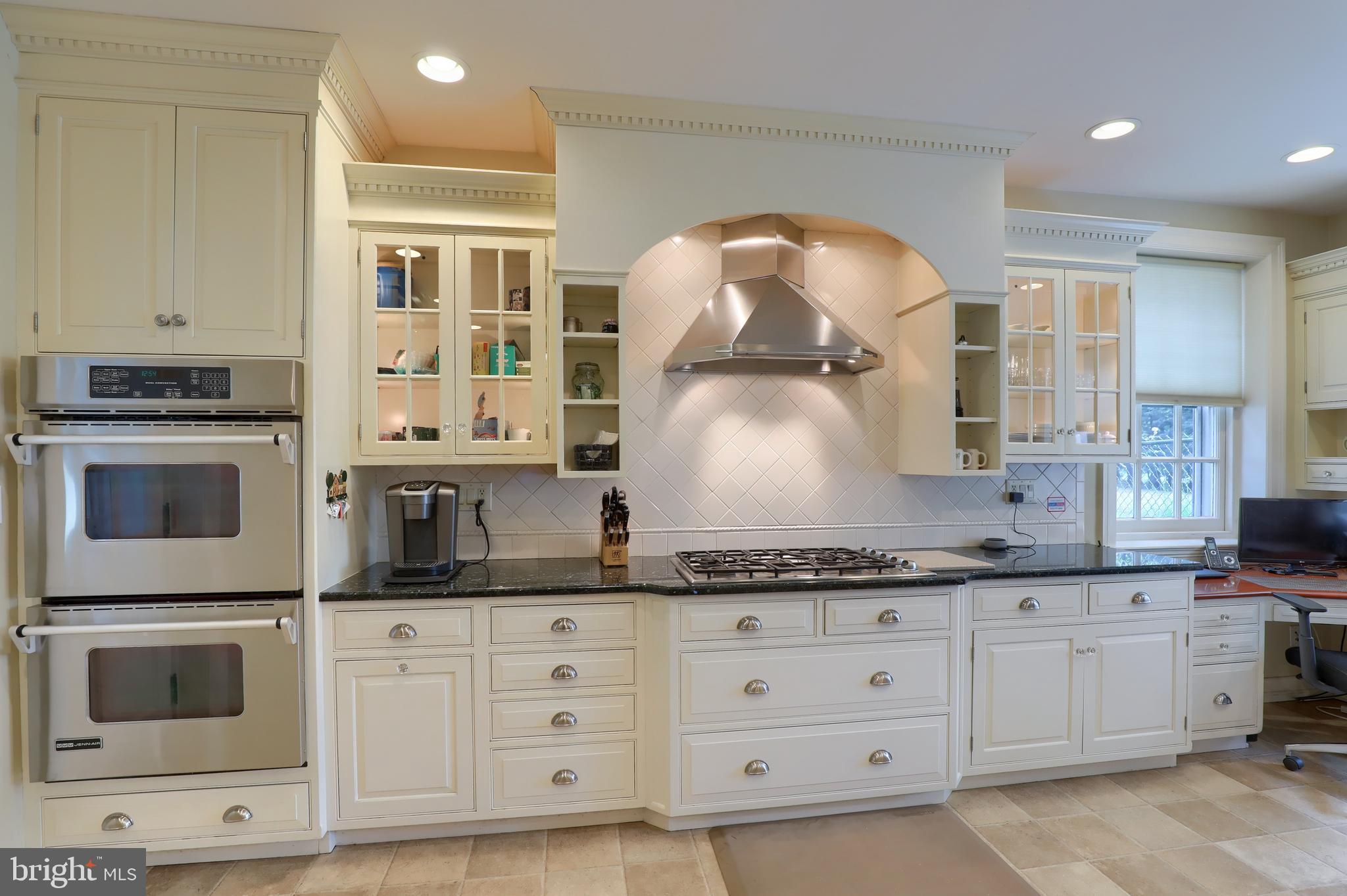 307 Oak Grove Road Reading, PA 19601 - Photo 46 of 80 Kitchen