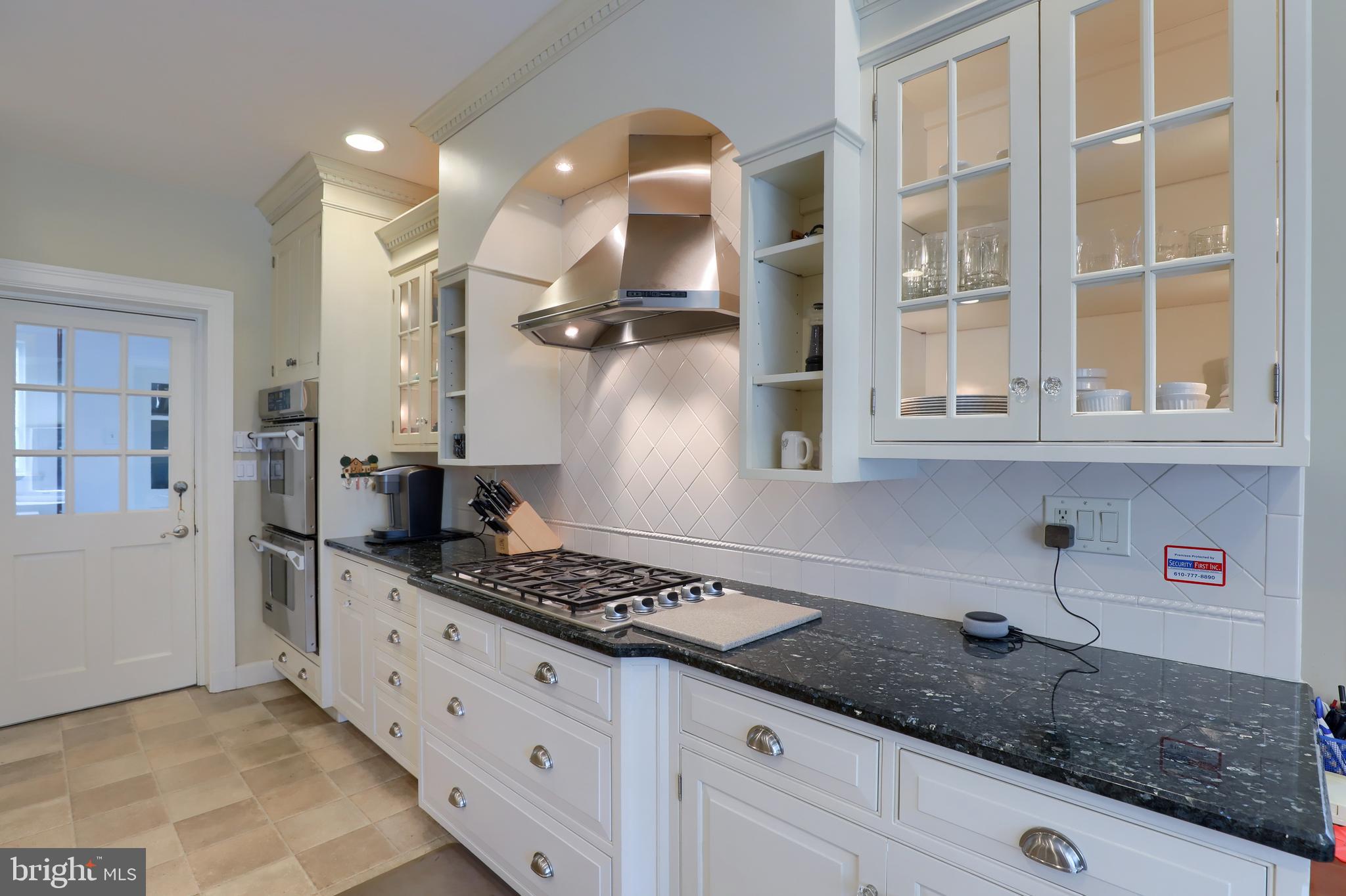 307 Oak Grove Road Reading, PA 19601 - Photo 47 of 80 Kitchen