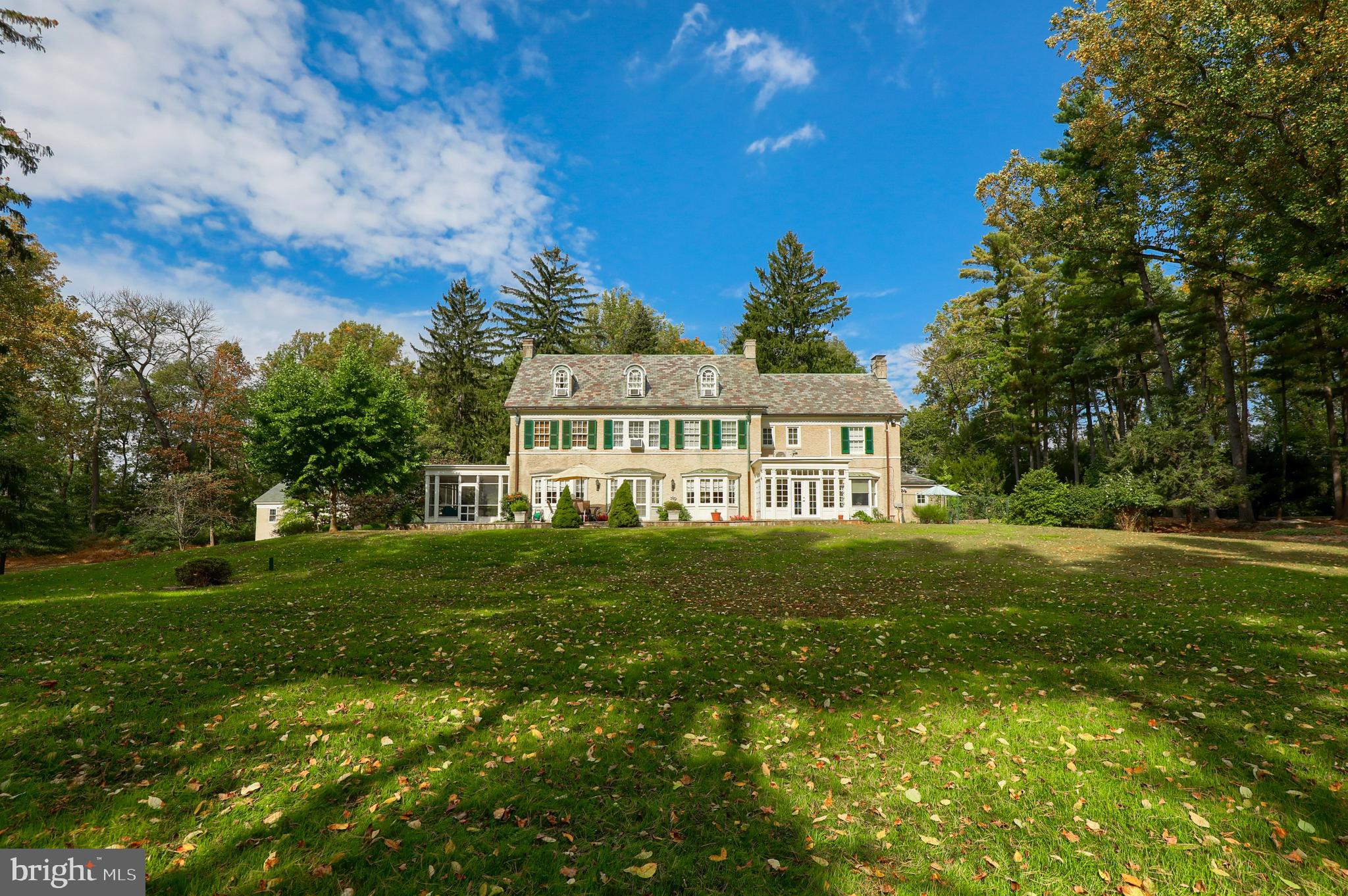 307 Oak Grove Road Reading, PA 19601 - Photo 5 of 80 Gallery Image 5