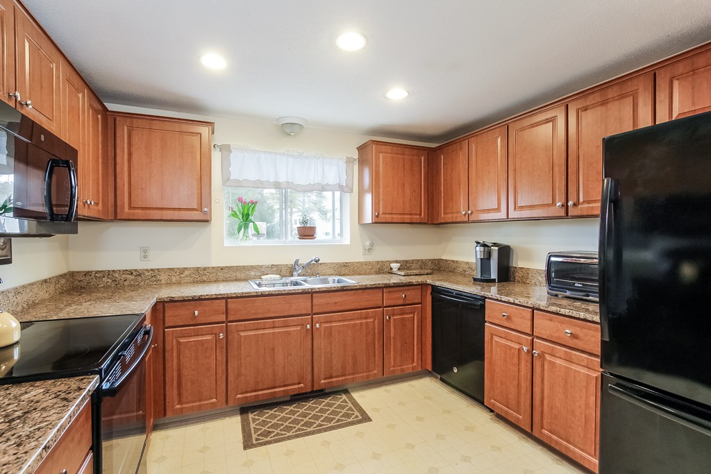123 S Shellback Way, Unit S123 Mashpee, MA 02649 - Photo 8 of 19 Gallery Image 8